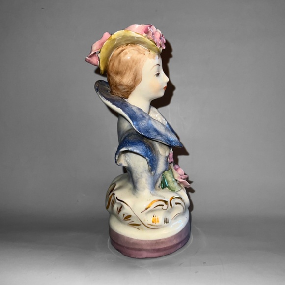 Victorian "Lady Roses" Mini Bust - Picture 6 of 8